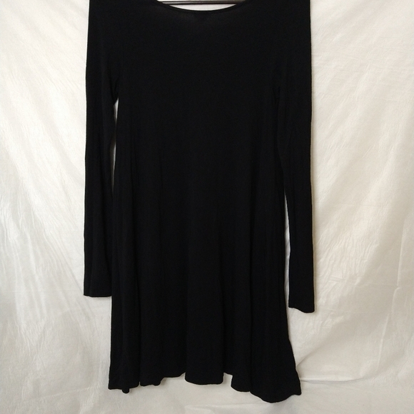 Garage Long Sleeve V Neck Dress - Picture 6 of 9